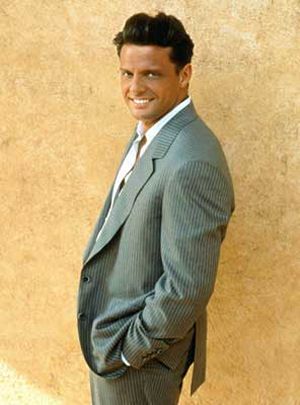 http://www.todomusica.org/imagenes/luis_miguel/luis_miguel_1.jpg