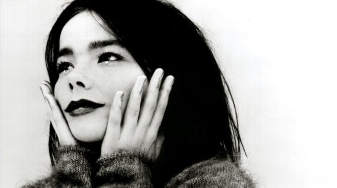 Björk estrena 