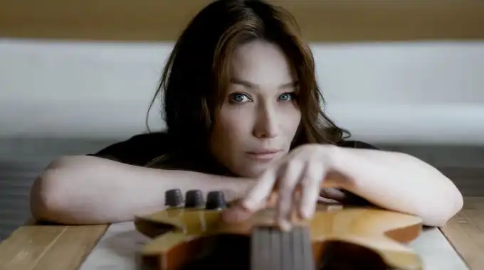 Carla Bruni: Discos, letras y canciones