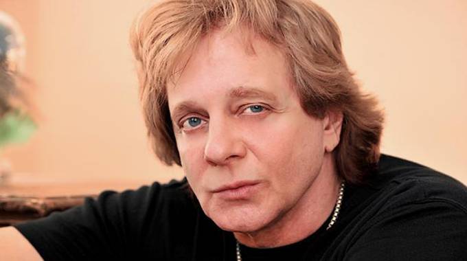 Eddie Money diagnosticado con cáncer de esófago