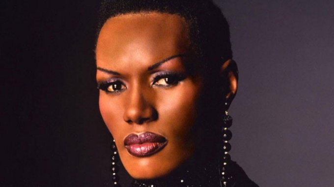 Grace Jones podría estar preparando su regreso a los estudios