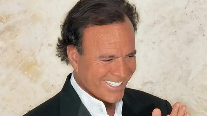 Julio Iglesias: Discos, letras y canciones