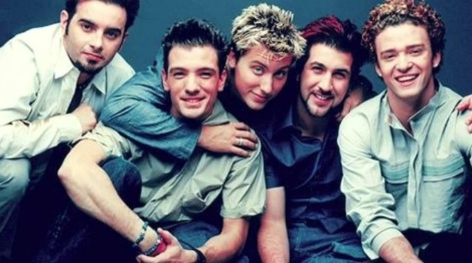 Lance Bass, de 'NSYNC, renuncia a comprar la casa de la Tribu de los Brady