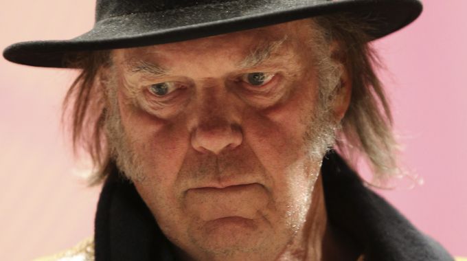 Neil Young se ha casado con Daryl Hannah