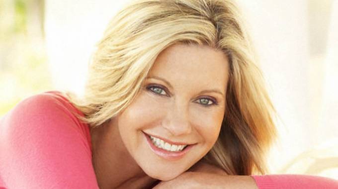 Olivia Newton-John cumple 70 años y luchando contra el cáncer