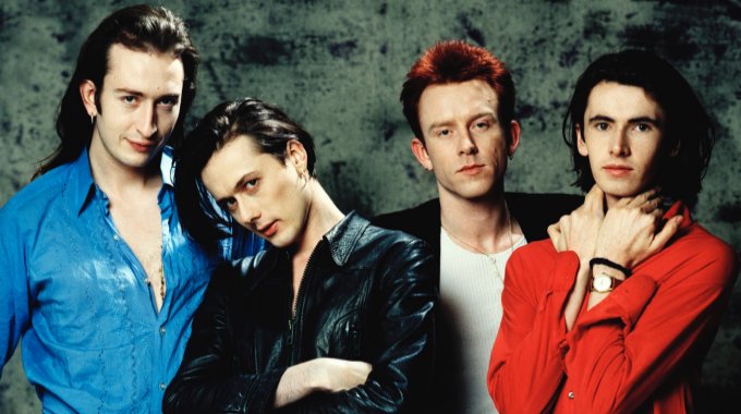 Suede lanza el álbum The Blue Hour Suede lanza el álbum The Blue Hour