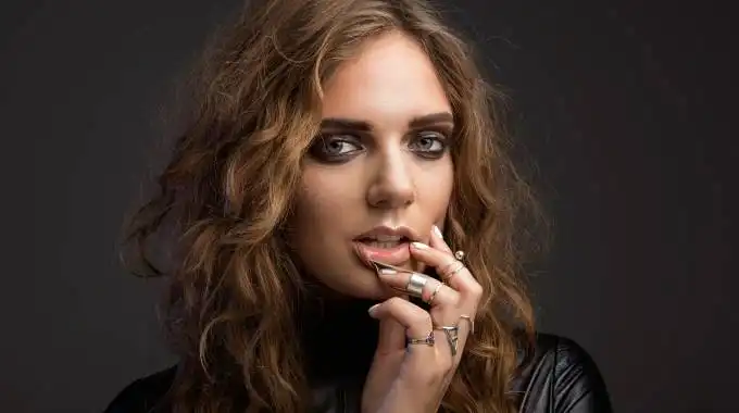 Biografía de Tove Lo