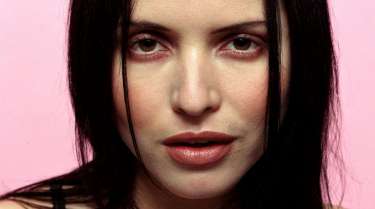 1974 Nace Andrea Corr