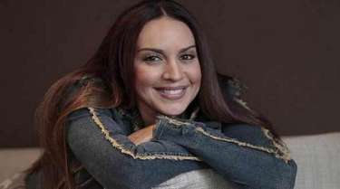 1974 Nace Mónica Naranjo
