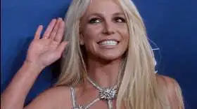 Britney Spears celebra 20 años de ... Baby One More Time