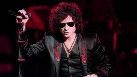 Bunbury presenta 'Malicia 1', tema inédito que aparecerá en 'Flamingos XX'