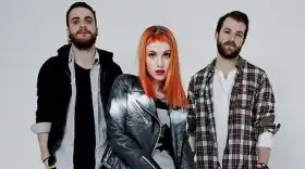 Escucha el nuevo tema de Paramore, 'C'est Comme Ca'