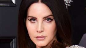 Lana del Rey publica su esperado sexto álbum, Norman Fucking Rockwell!