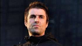 Liam Gallagher afirma haber reducido el alcohol y el tabaco para mejorar su voz