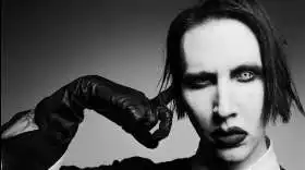 Marilyn Manson pone a la venta consoladores con su imagen por Halloween