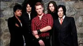 Queens of the Stone Age reeditan en vinilo sus cuatro primeros discos