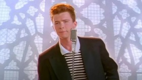 Rick Astley recrea el vídeo de 'Never gonna give you up' 35 años después