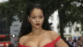 Rihanna comparte un adelanto de la Super Bowl