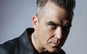 Robbie Williams estrena el álbum 'XXV' para celebrar sus 25 años de carrera en solitario