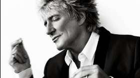 Rod Stewart número uno con Blood Red Roses