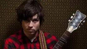 Ryan Adams versionará completo el mejor álbum de Oasis