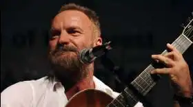 Sting critica al líder brasileño por los incendios en la Amazonía