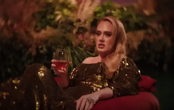 Adele estrena el vídeo 'I Drink Wine'