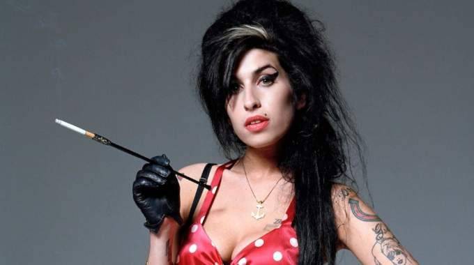 Amy Winehouse ofrecerá gira de conciertos... en forma de holograma