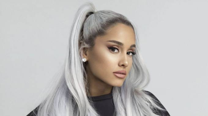 Ariana Grande se defiende de las acusaciones de usar playback en sus actuaciones Ariana Grande se defiende de las acusaciones de usar playback en sus actuaciones