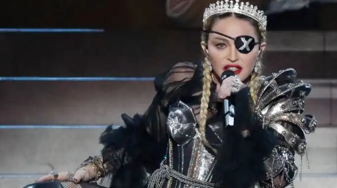 Críticas a Madonna tras su actuación en Eurovisión