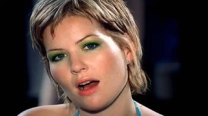 Dido publica el videoclip Give you up