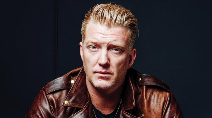 El cantante de Queens of the Stone Age anuncia nuevos discos de 'Desert Sessions'