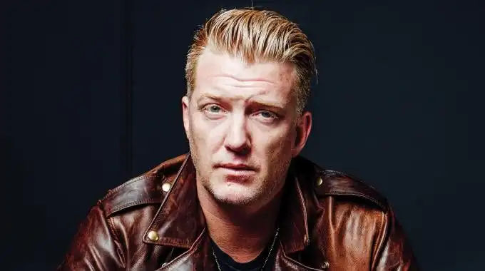 El cantante de Queens of the Stone Age anuncia nuevos discos de 'Desert Sessions' El cantante de Queens of the Stone Age anuncia nuevos discos de 'Desert Sessions'