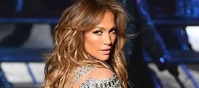 Jennifer Lopez interpretará a una stripper en una nueva película titulada Hustlers