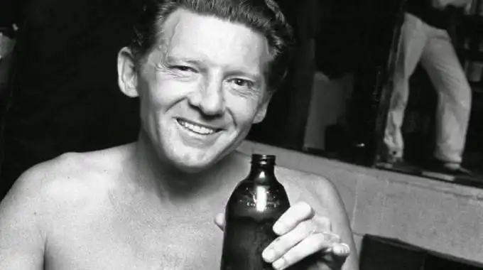 Jerry Lee Lewis se recupera de un derrame cerebral Jerry Lee Lewis se recupera de un derrame cerebral
