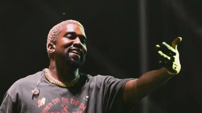 Kanye West retrasa hasta mañana domingo el lanzamiento de su nuevo disco, 'Jesus is King'