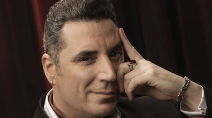 Loquillo inicia en Sevilla su gira 40 aniversario