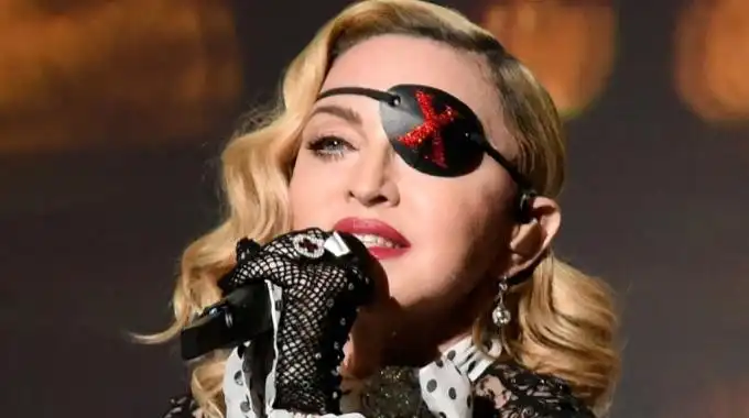 Madonna aplaza su show en Blooklyn por problemas en una rodilla