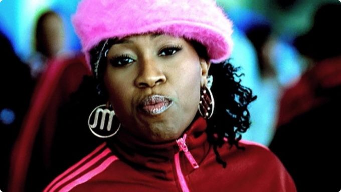 Missy Elliot realiza un sentido homenaje a Aaliyah en el aniversario de su fallecimiento