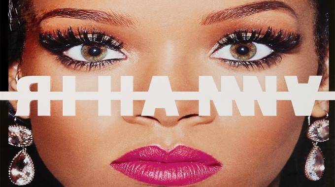 Rihanna publica su autobiografía, con más de 500 páginas