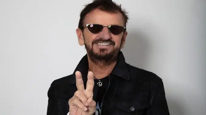Ringo Starr cancela conciertos por COVID