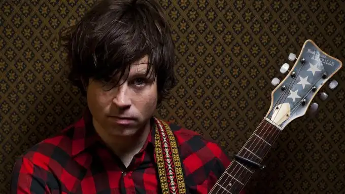 Ryan Adams versionará completo el mejor álbum de Oasis Ryan Adams versionará completo el mejor álbum de Oasis