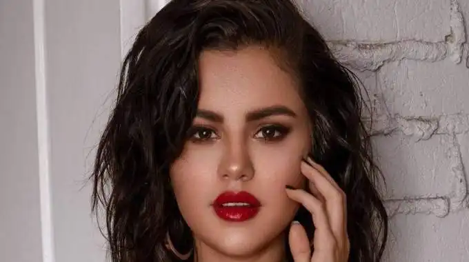 Selena Gomez actuará en la final de la Champions League, junto a Khalid y Marshmello Selena Gomez actuará en la final de la Champions League, junto a Khalid y Marshmello