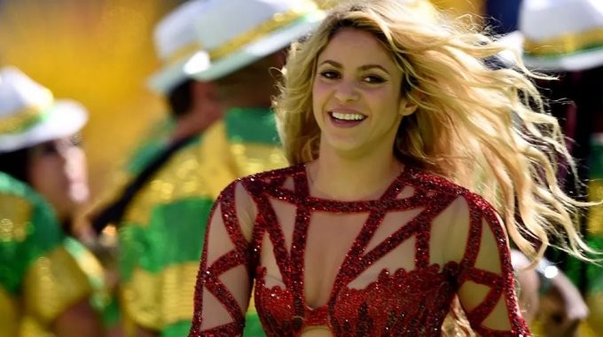 Shakira también podrÃa rechazar actuar en Qatar Shakira también podrÃa rechazar actuar en Qatar